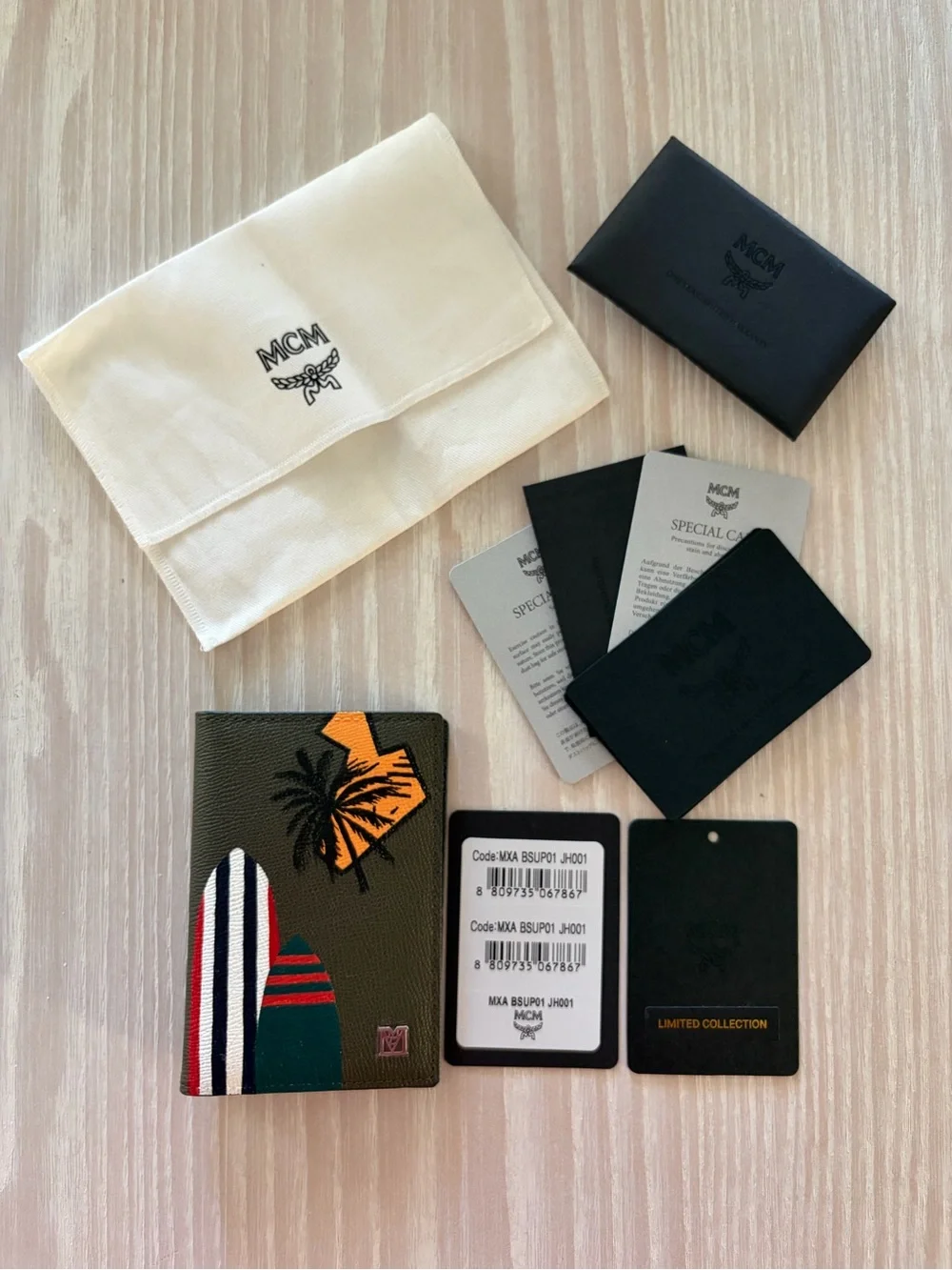 NIB MCM Bifold Grained Leather Casual Men's Wallet in Sea Turtle Limited Edition